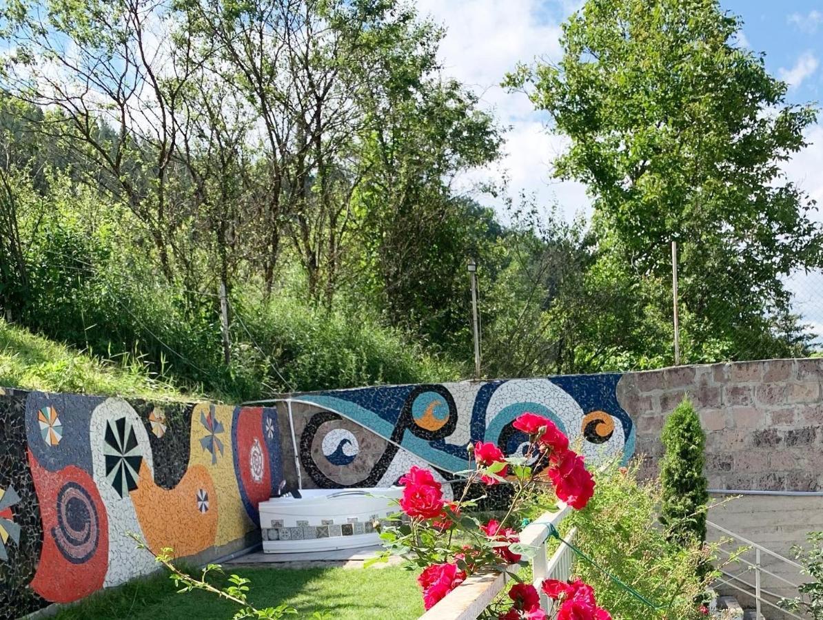 Vila Dilijan Duplex Exteriér fotografie